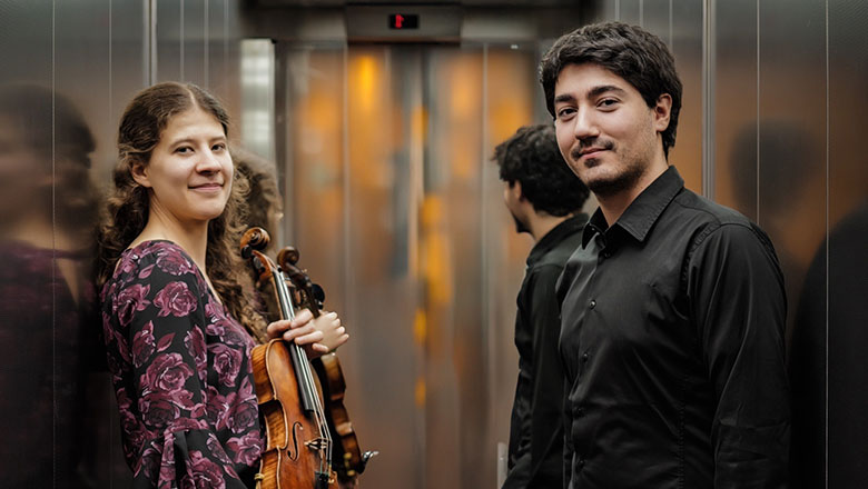 Die Geigerin Anna Isabell Haas und der Pianist Giuseppe D’Elia spielen bei MSK Industry meets Classic